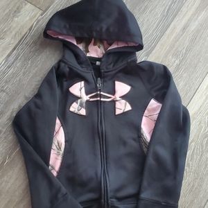 Girls 6 (small) camo under armour zip up hoody